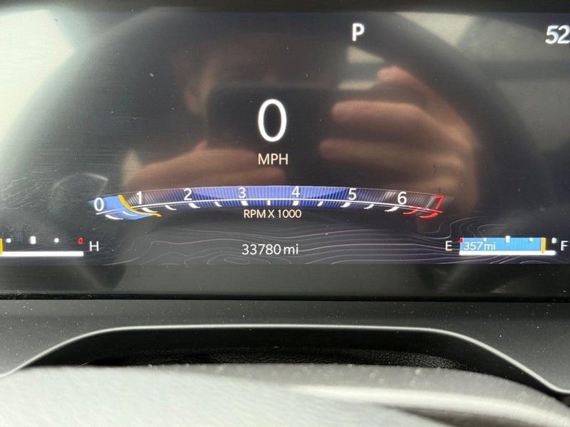 Used 2024 Jeep Grand Cherokee L Limited w/ Luxury Tech Group II image 19