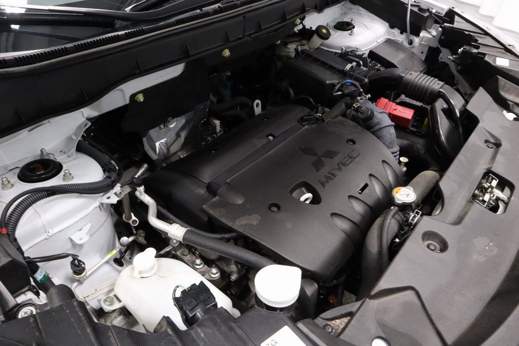 Used 2024 Mitsubishi Outlander Sport SE image 14