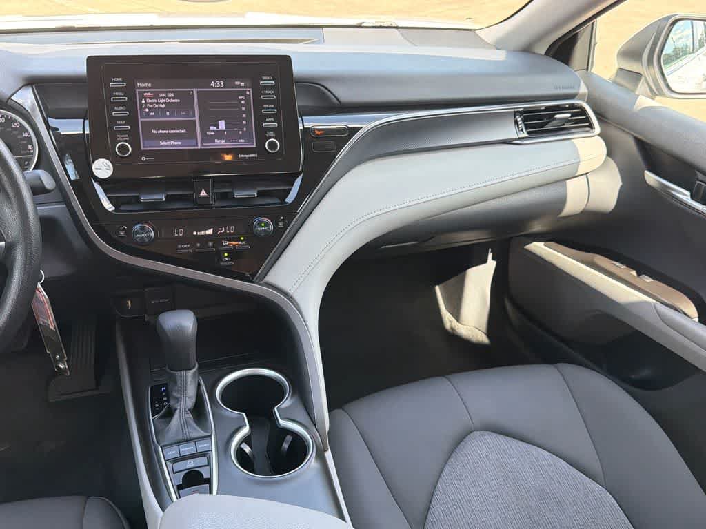 Used 2024 Toyota Camry LE AWD/4WD image 20