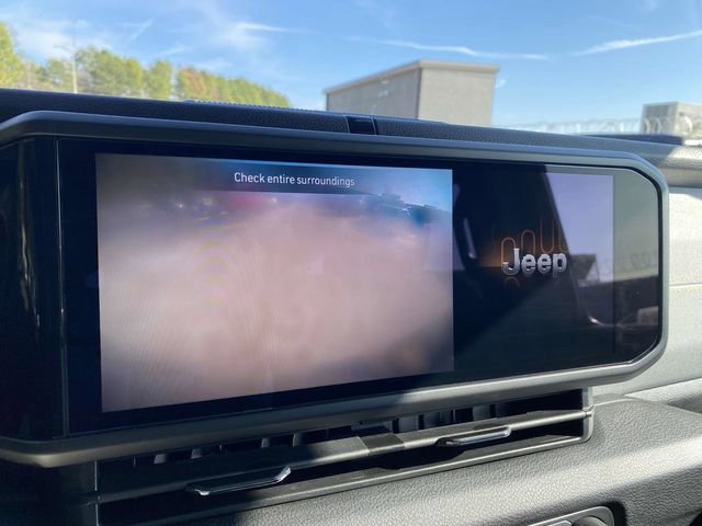 Used 2025 Jeep Wrangler Willys image 25