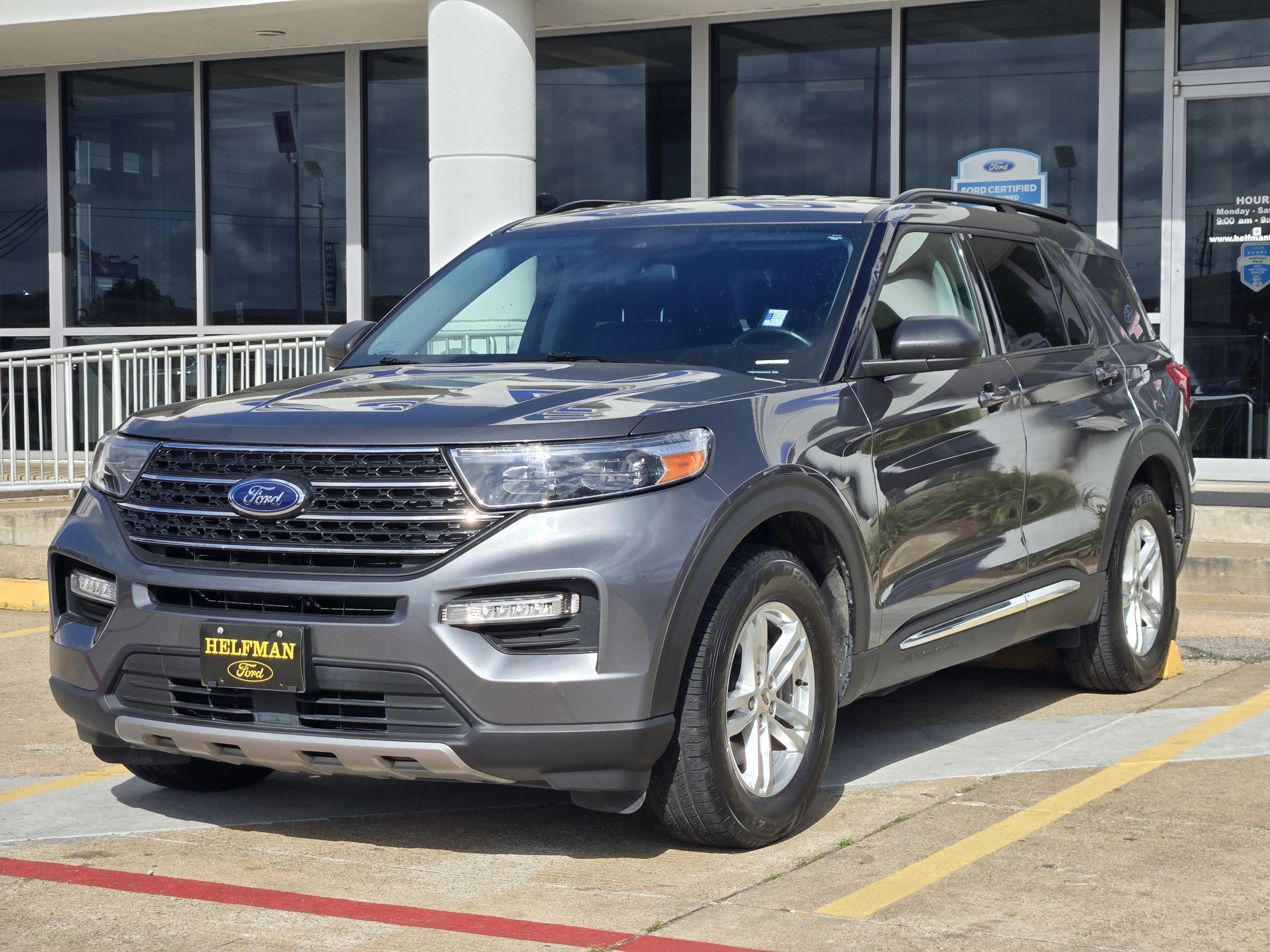 Certified 2022 Ford Explorer XLT w/ Equipment Group 202A RWD image 2