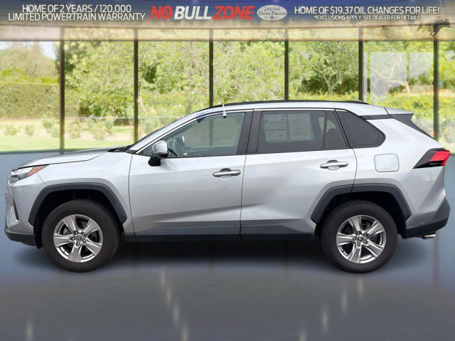 Used 2023 Toyota RAV4 XLE AWD/4WD image 2