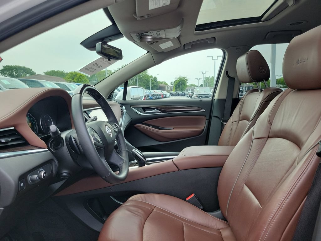 Used 2018 Buick Enclave Avenir w/ Avenir Technology Package AWD/4WD image 18