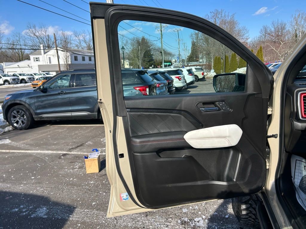 Used 2023 GMC Canyon AT4X image 14