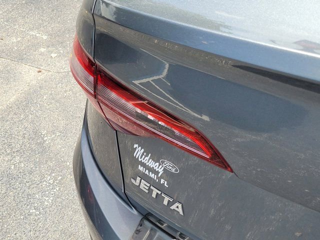 Used 2019 Volkswagen Jetta SE w/ Cold Weather Package FWD image 8