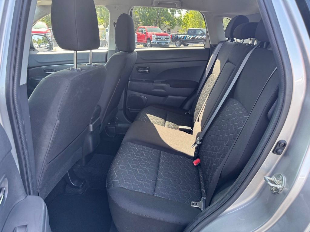 Used 2025 Mitsubishi Outlander Sport SE AWD/4WD image 19