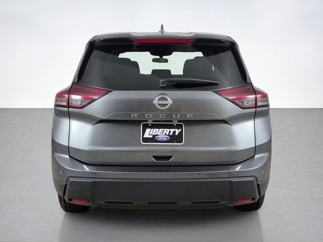 Used 2026 Nissan Rogue SV FWD image 4