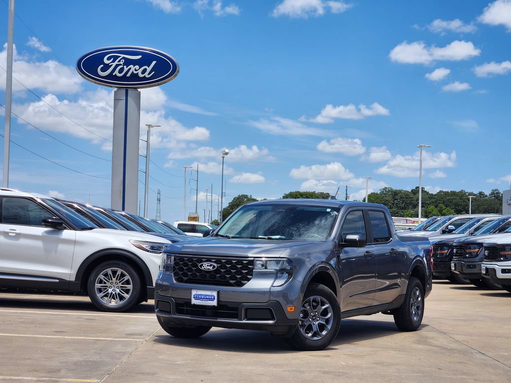 Certified 2025 Ford Maverick XLT FWD image 3