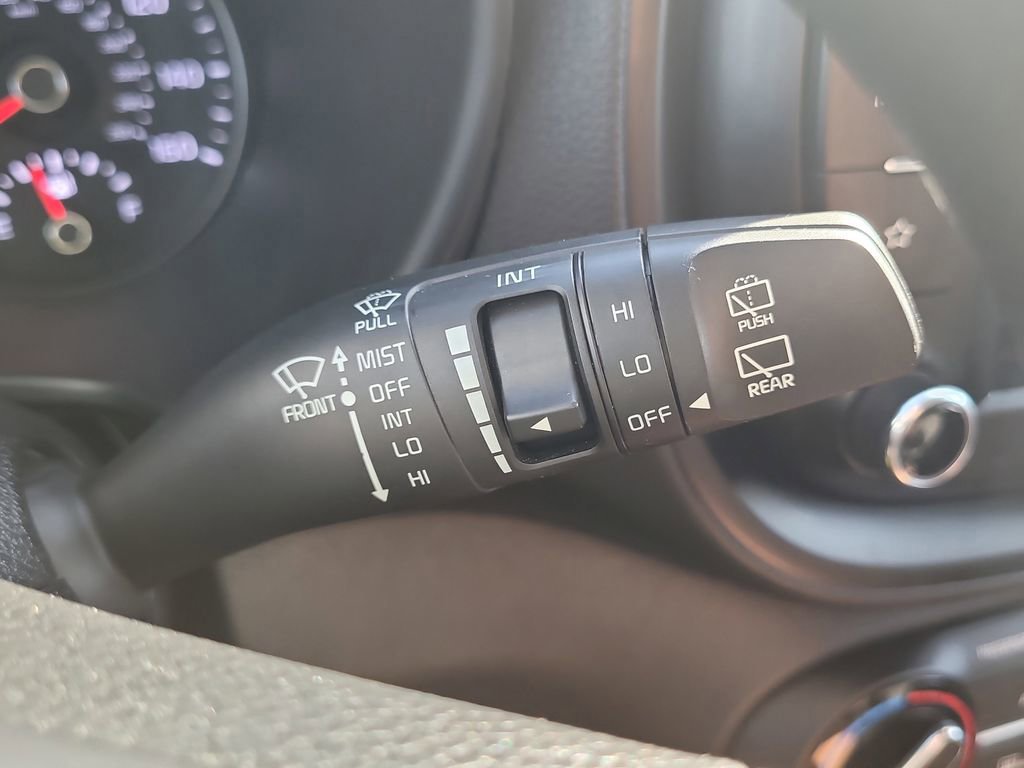 Used 2022 Kia Soul LX image 27