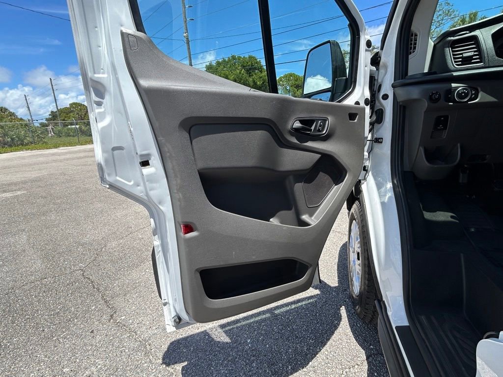 Certified 2024 Ford Transit 350 XLT RWD image 34