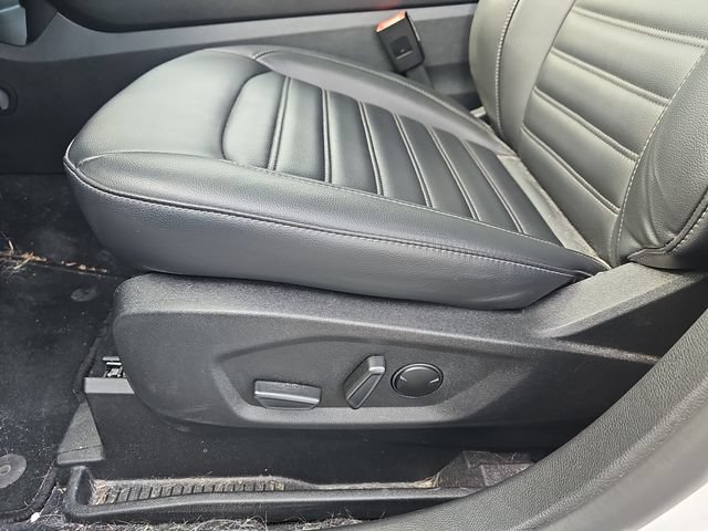 Certified 2024 Ford Edge SEL w/ Convenience Package AWD/4WD image 12