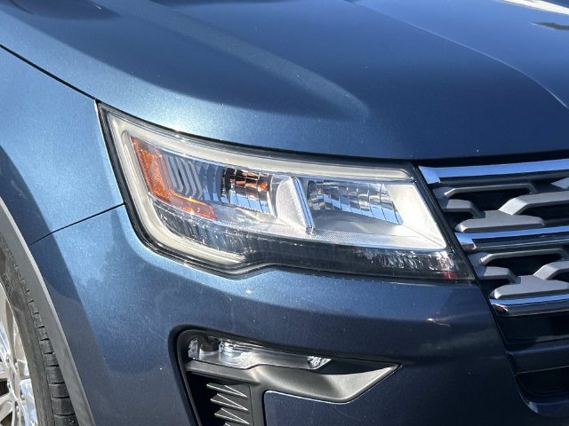 Certified 2018 Ford Explorer Limited FWD image 3