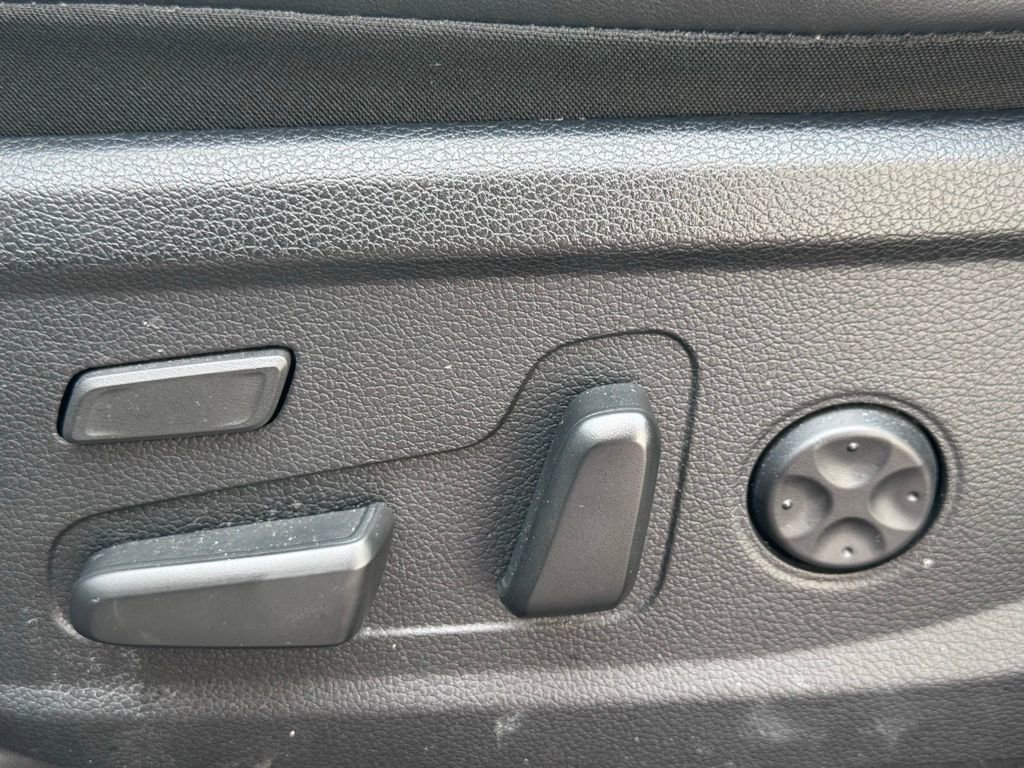 Used 2022 Hyundai Palisade Calligraphy w/ Cargo Package image 11