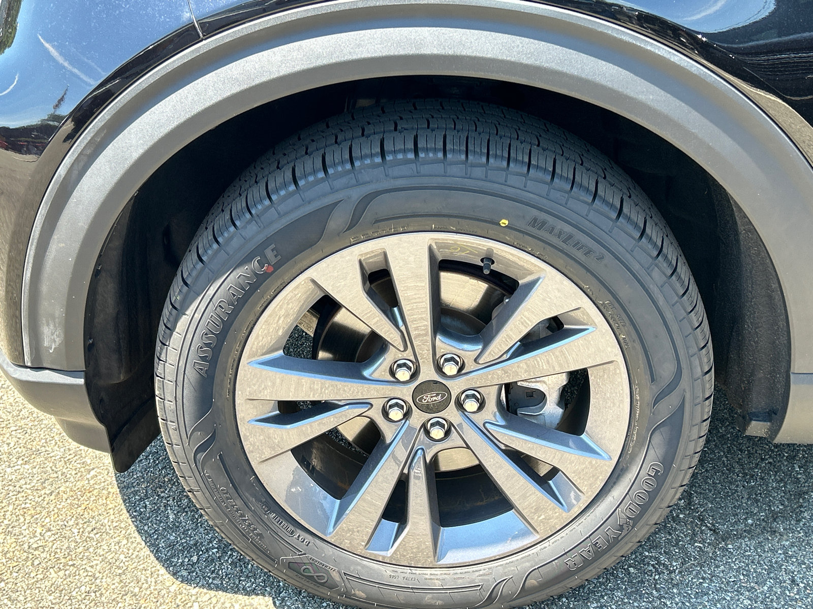 Certified 2023 Ford Explorer XLT w/ Equipment Group 202A AWD/4WD image 8