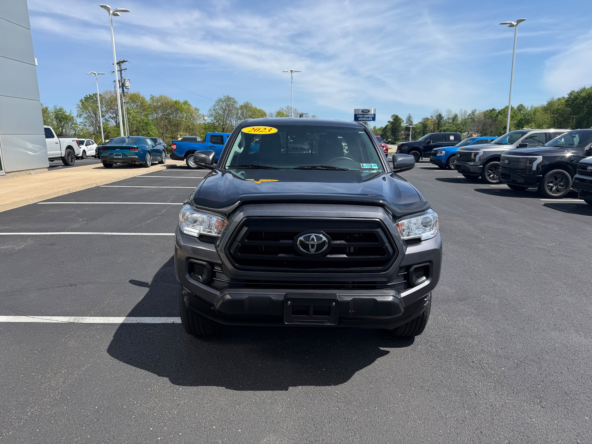 Used 2023 Toyota Tacoma SR AWD/4WD image 3
