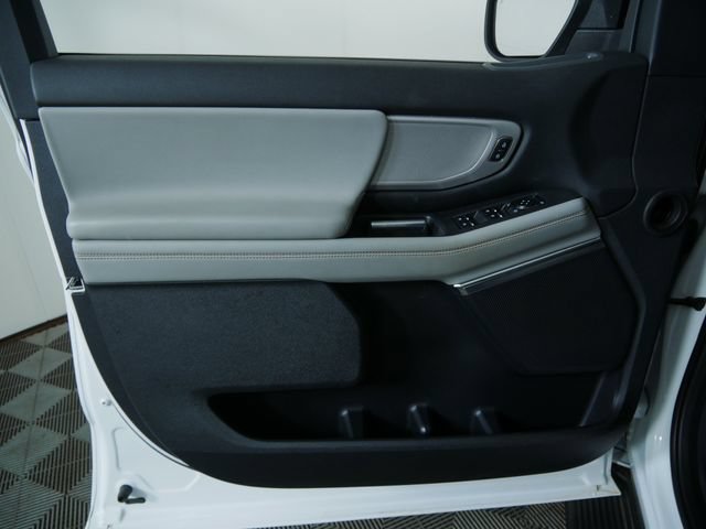 Certified 2025 Ford Expedition Active AWD/4WD image 19