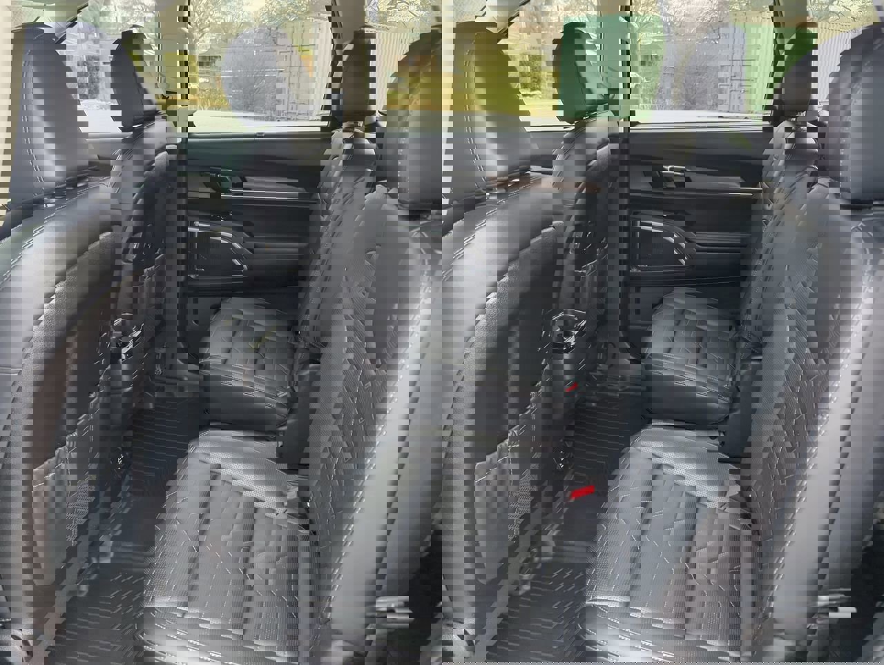 Used 2022 Kia Telluride SX w/ SX Prestige Package image 12