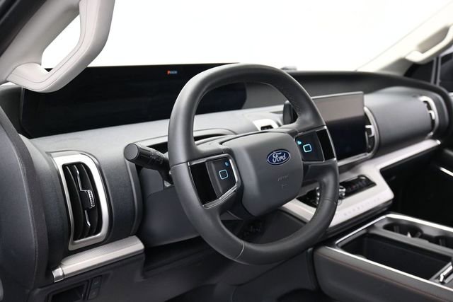 Certified 2025 Ford Expedition Active RWD image 15