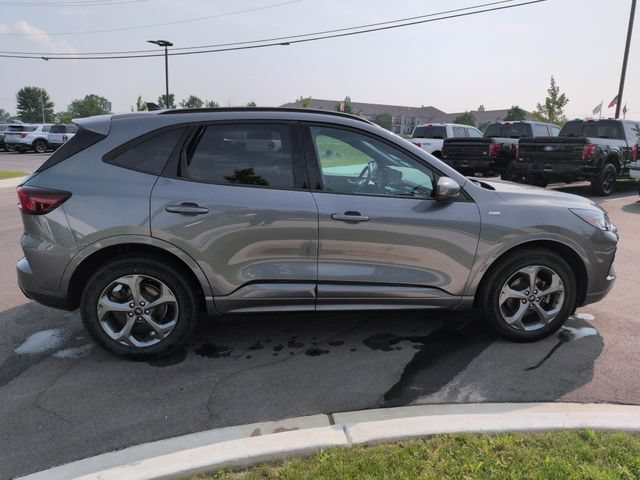 Certified 2023 Ford Escape ST-Line Select w/ Tech Pack #1 AWD/4WD image 6