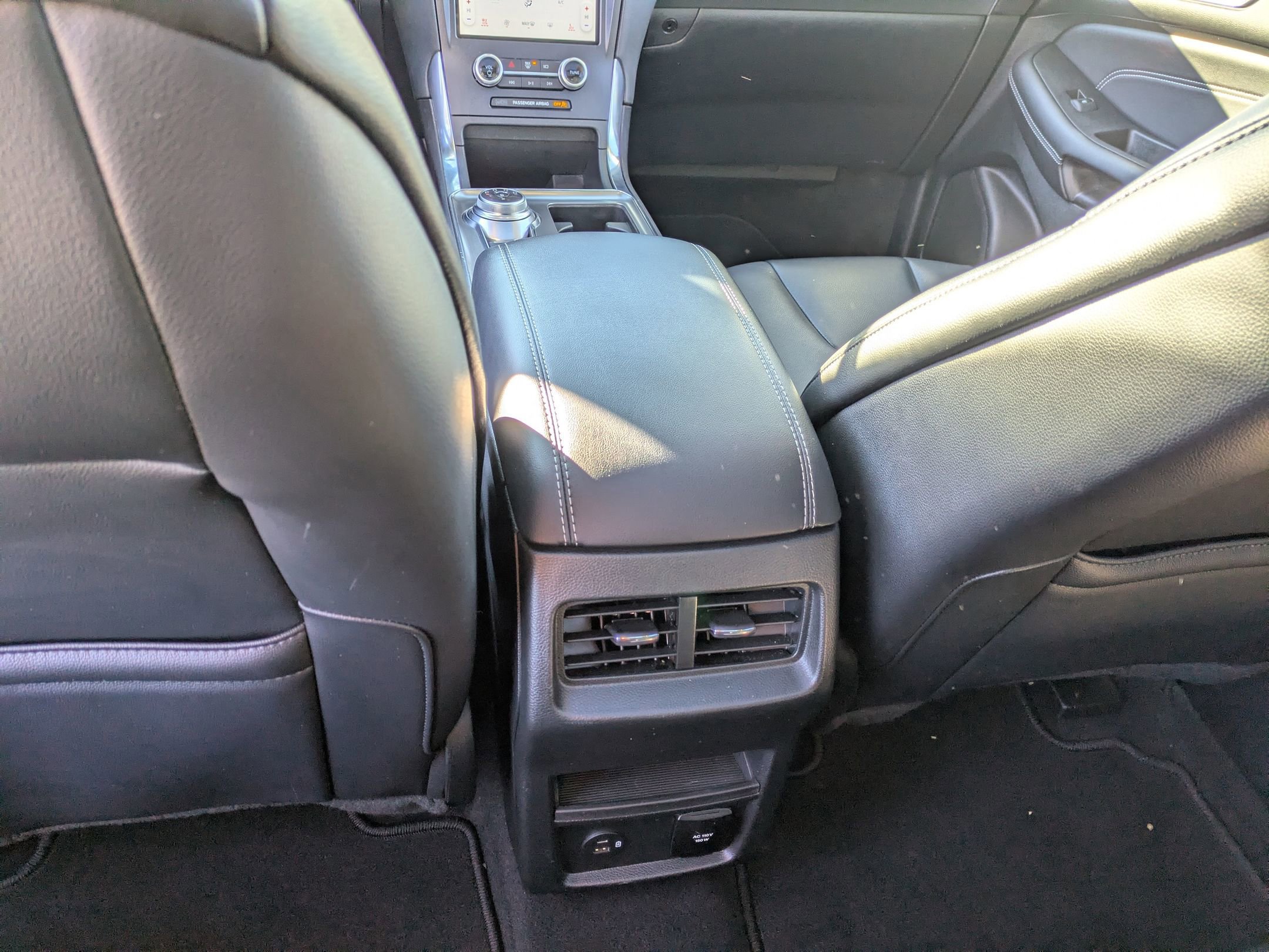 Certified 2022 Ford Edge Titanium w/ Class II Trailer Tow Package image 32