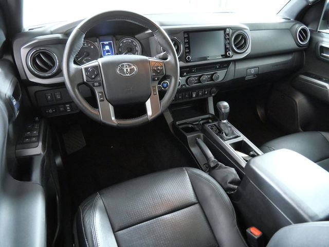 Used 2023 Toyota Tacoma TRD Sport w/ TRD Premium Sport Package AWD/4WD image 4