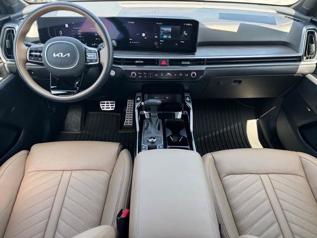Used 2025 Kia Sorento SX Prestige w/ Olive Brown Leather Package AWD/4WD image 12