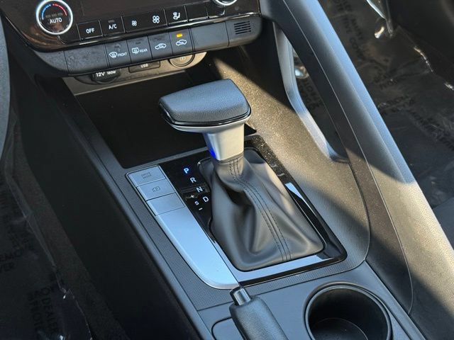 Used 2023 Hyundai Elantra SEL w/ Preferred Accessory Package FWD image 15
