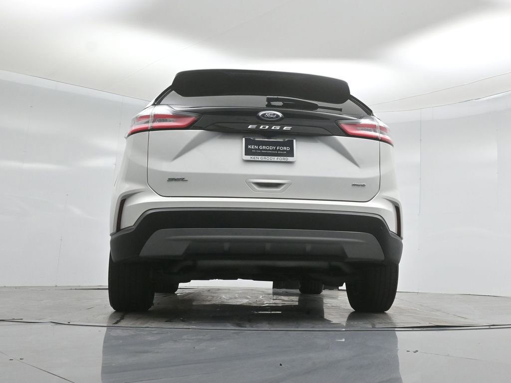 Certified 2023 Ford Edge SEL w/ Convenience Package AWD/4WD image 18