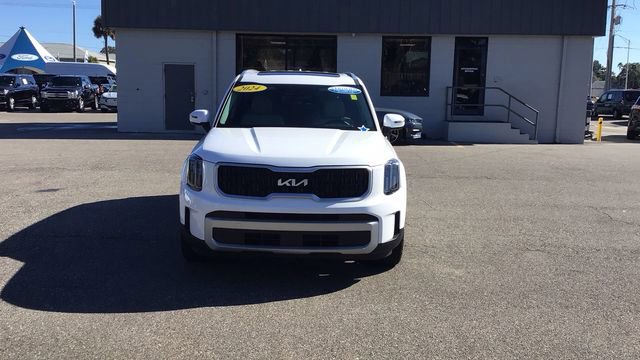 Used 2024 Kia Telluride EX w/ EX Captain's Chair Package image 7