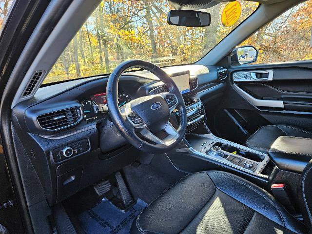 Certified 2021 Ford Explorer Limited w/ Equipment Group 301A image 16