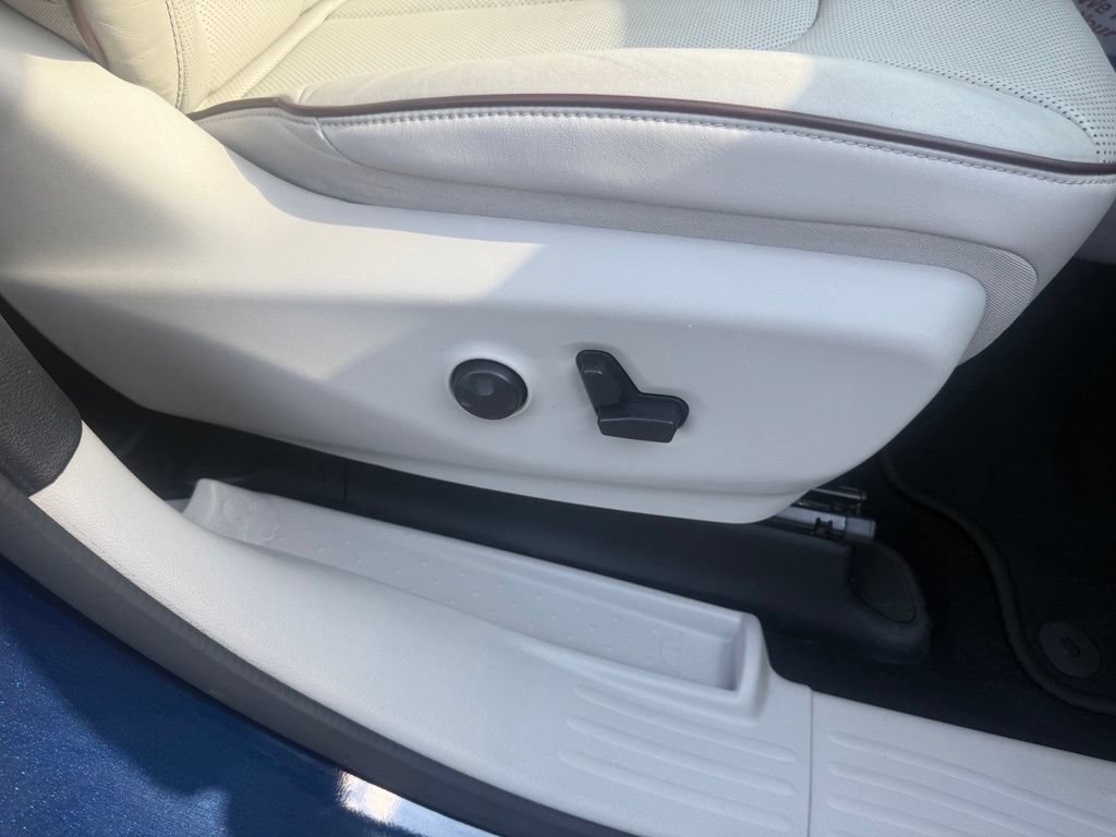 Used 2018 Chrysler Pacifica Limited w/ Advanced Safetytec Group FWD image 67
