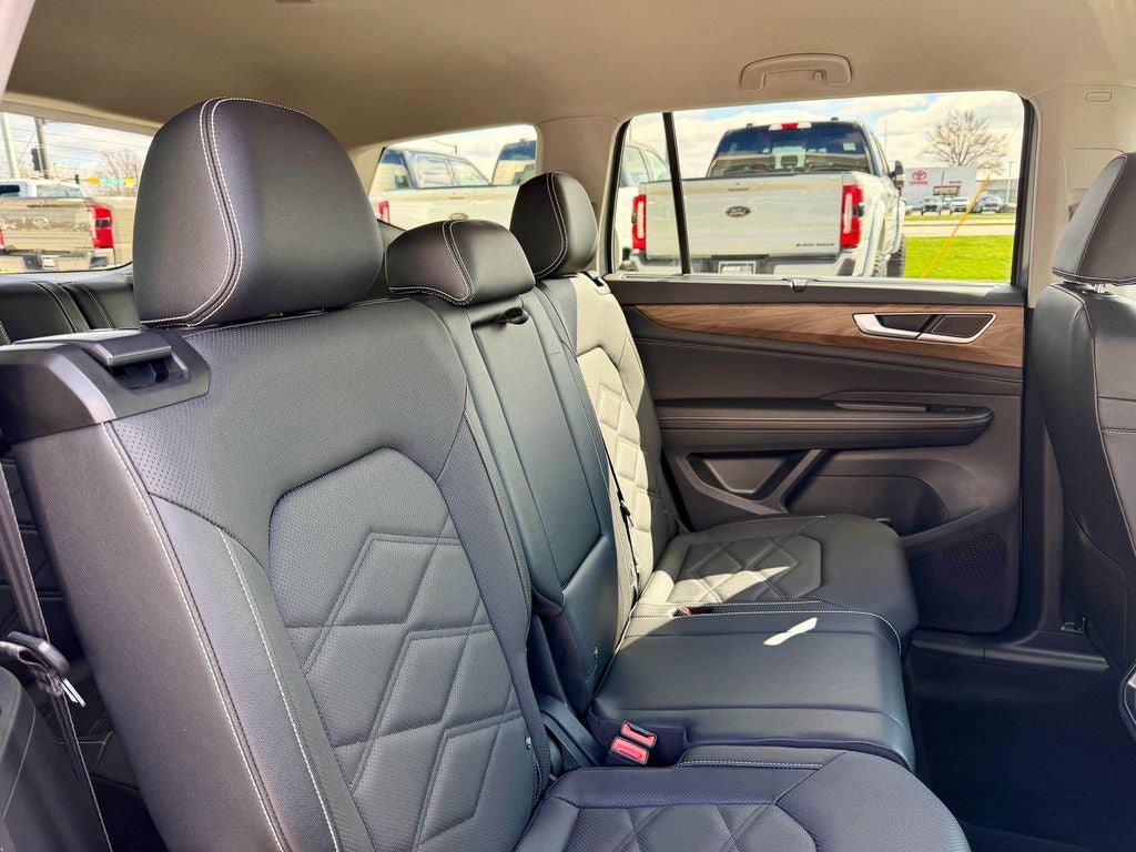 Used 2025 Volkswagen Atlas SE AWD/4WD image 20