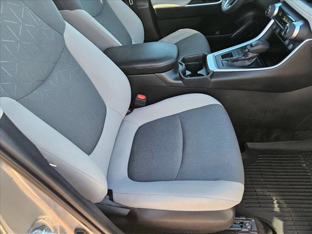Used 2021 Toyota RAV4 XLE w/ Convenience Package image 21