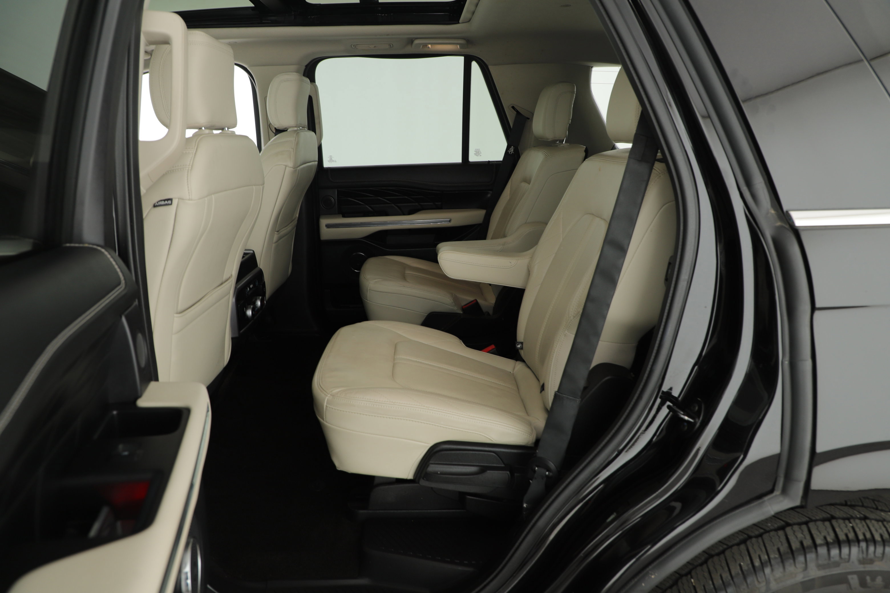 Certified 2019 Ford Expedition Platinum image 9