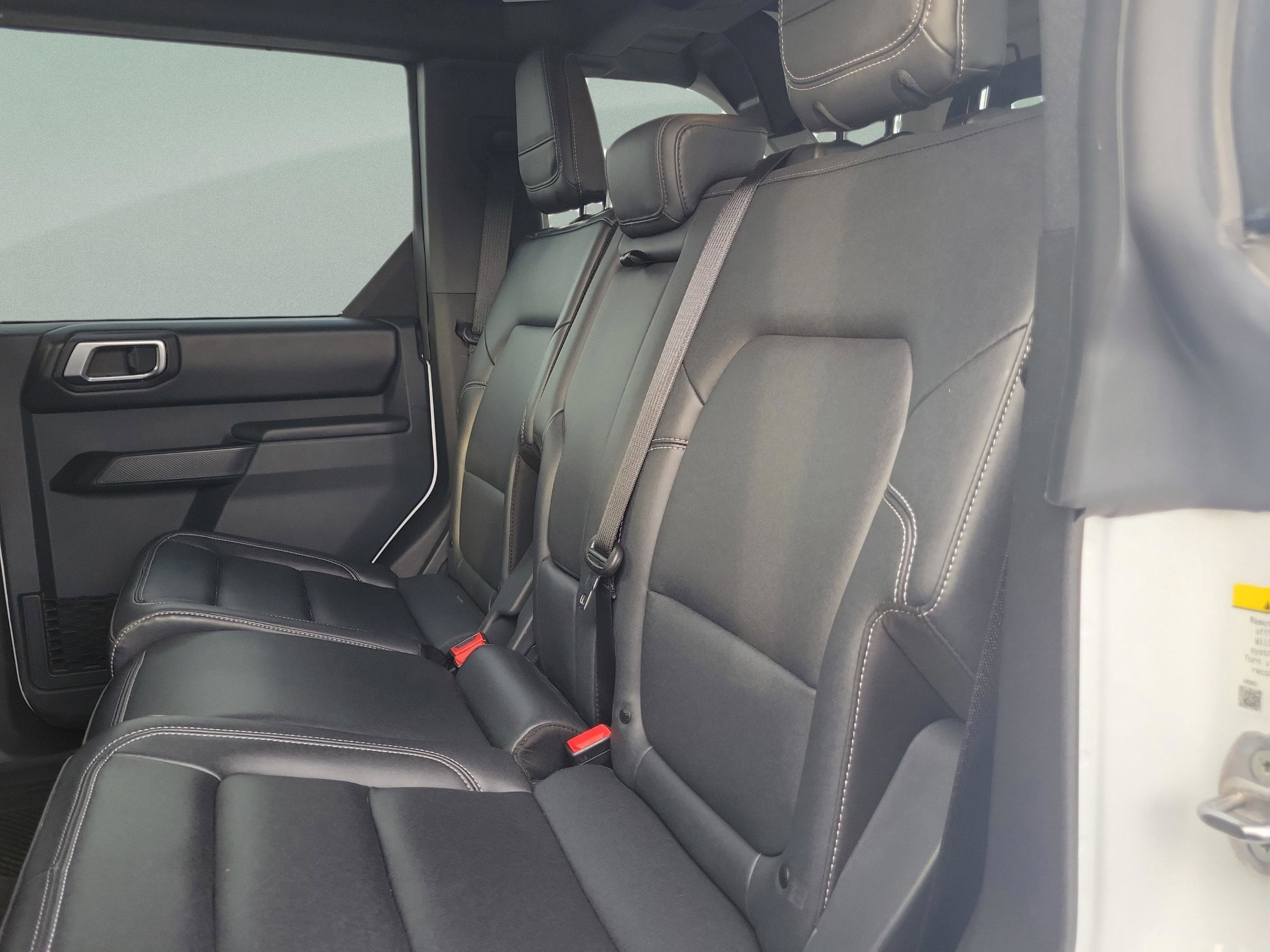 Certified 2025 Ford Bronco Badlands image 11