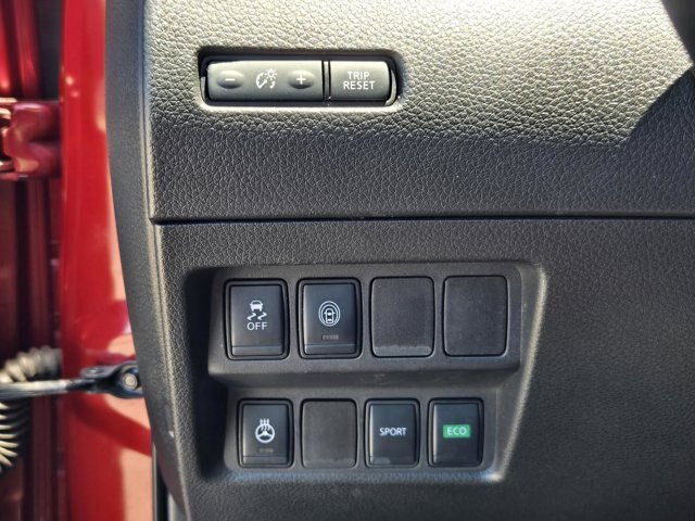 Used 2022 Nissan Rogue Sport SV FWD image 22