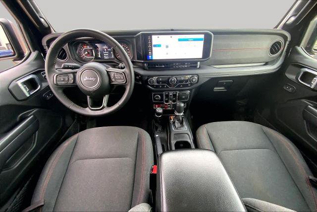 Used 2025 Jeep Wrangler Unlimited Rubicon AWD/4WD image 16