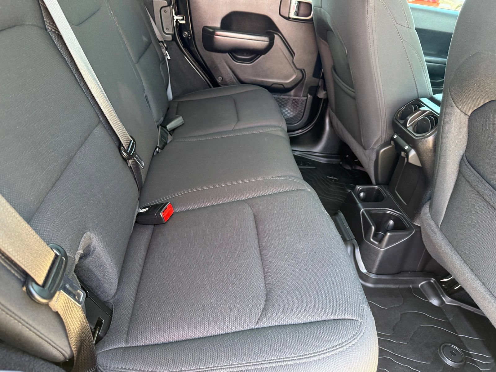 Used 2020 Jeep Wrangler Unlimited Sport S AWD/4WD image 19