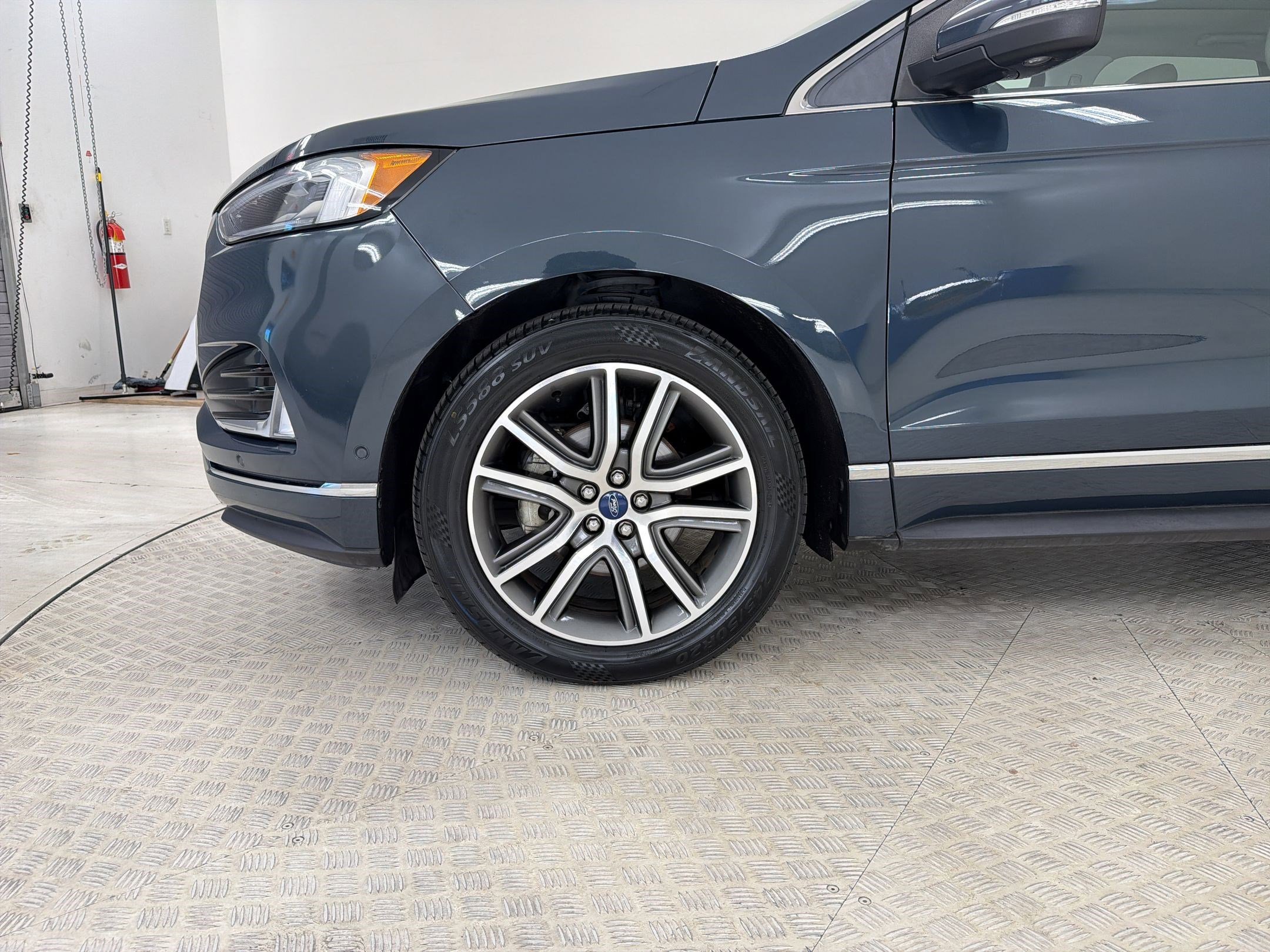 Certified 2019 Ford Edge Titanium w/ Equipment Group 301A FWD image 21