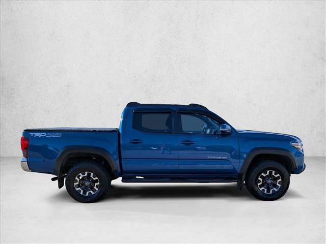 Used 2018 Toyota Tacoma TRD Off-Road AWD/4WD image 4