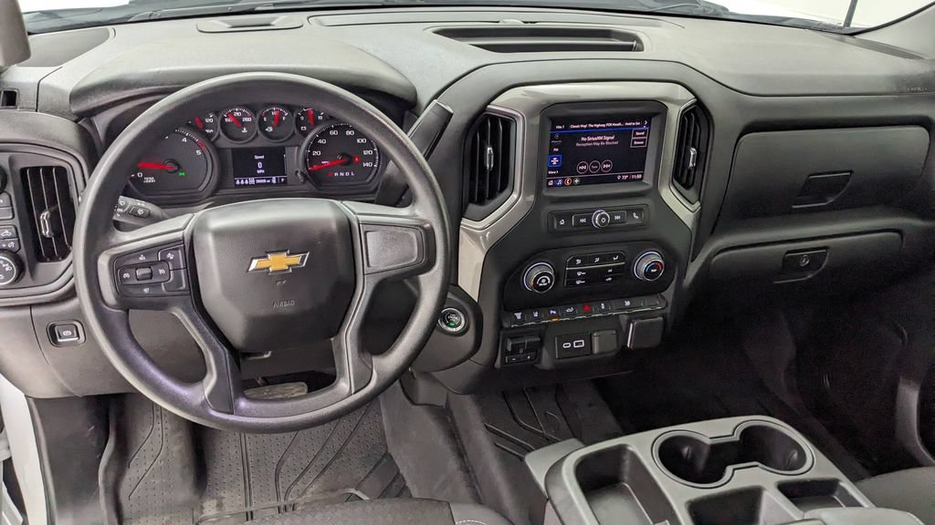 Used 2025 Chevrolet Silverado 2500 Custom w/ Custom Value Package AWD/4WD image 3