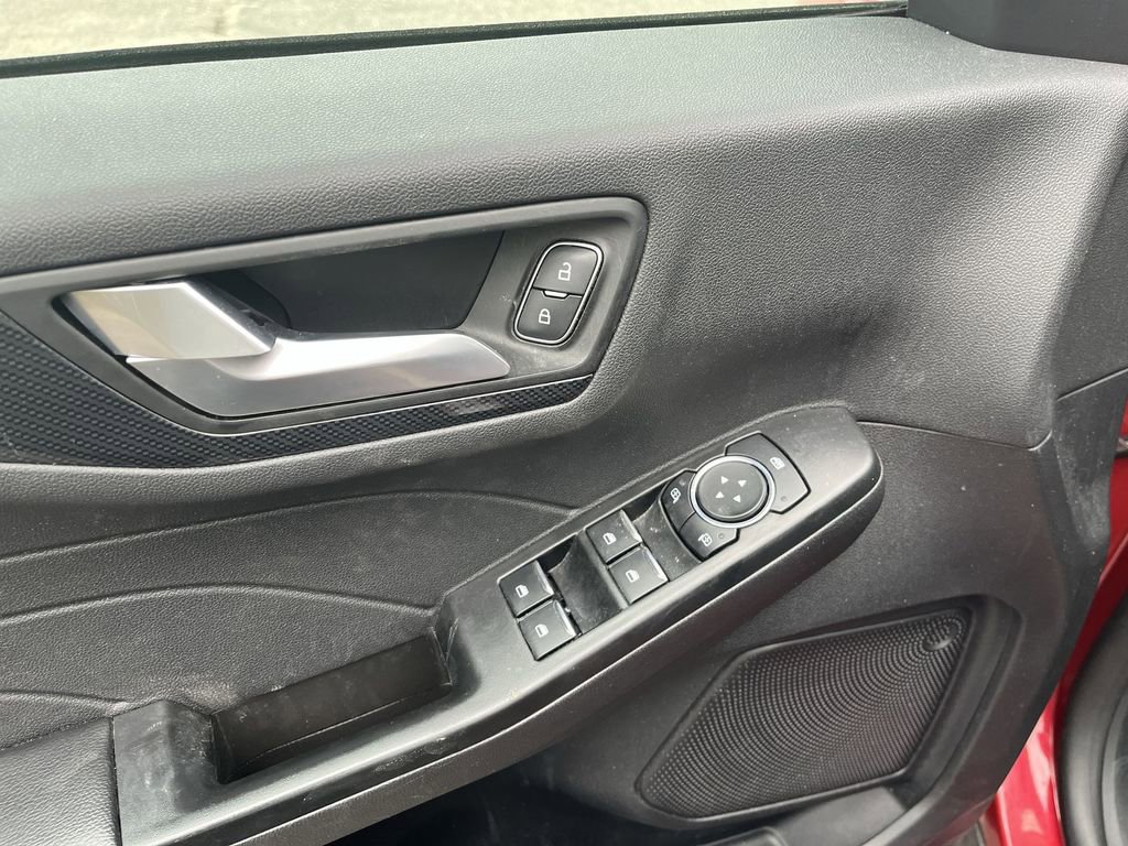 Certified 2025 Ford Escape ST-Line AWD/4WD image 5