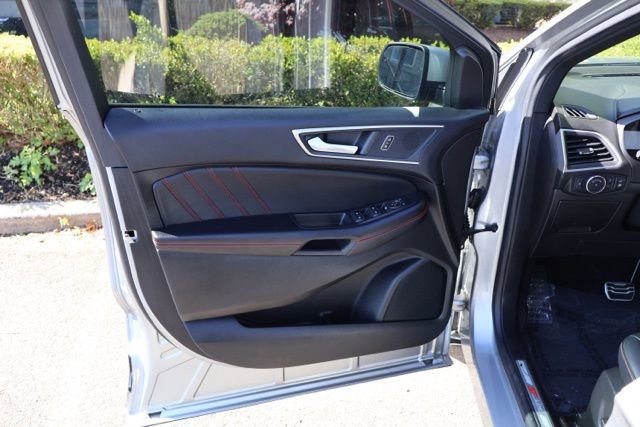 Certified 2022 Ford Edge ST-Line AWD/4WD image 11