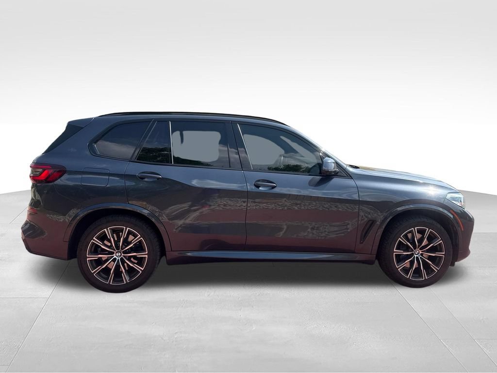 Used 2021 BMW X5 xDrive40i w/ M Sport Package AWD/4WD image 9
