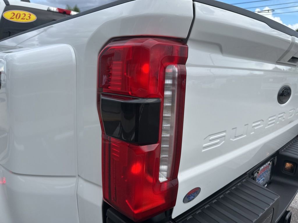 Certified 2023 Ford F450 Lariat AWD/4WD image 14