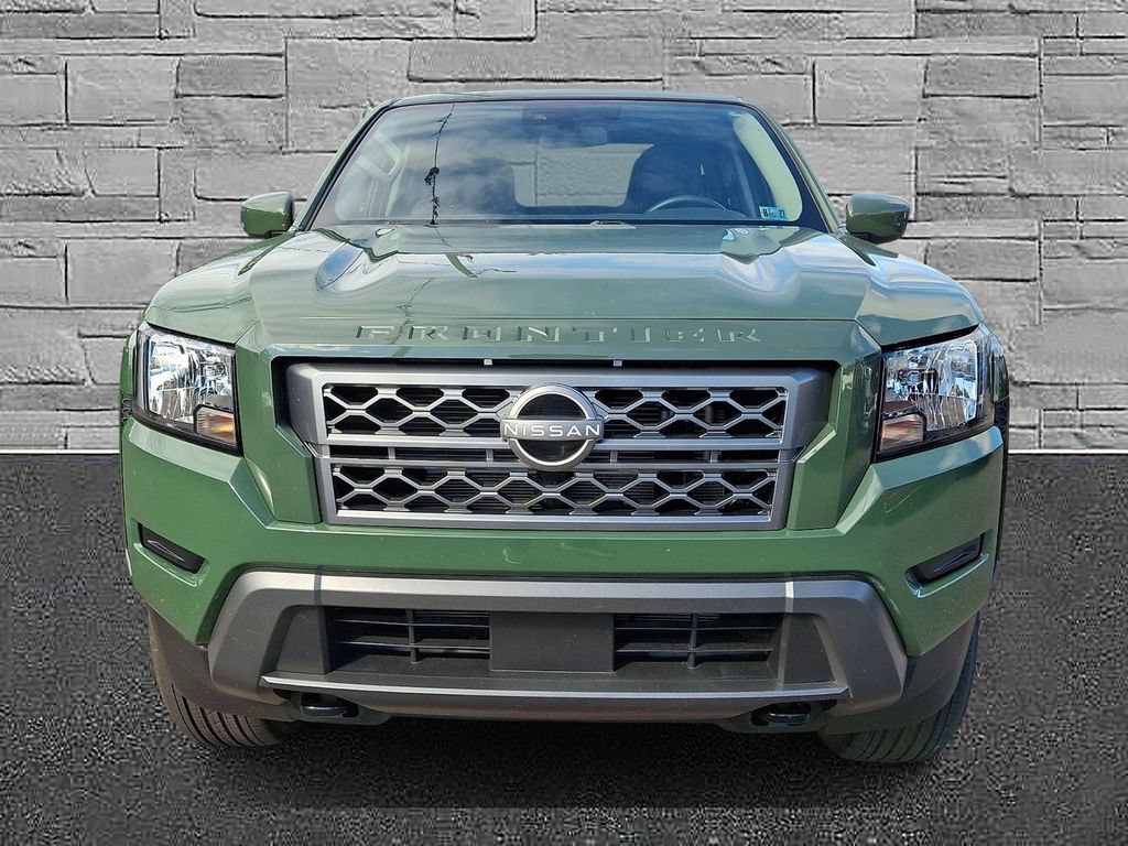 Used 2023 Nissan Frontier SV w/ Tow Package AWD/4WD image 3
