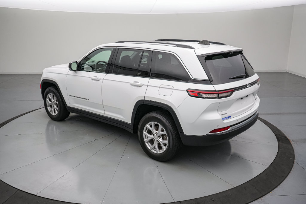 Used 2023 Jeep Grand Cherokee Limited w/ Luxury Tech Group II AWD/4WD image 6