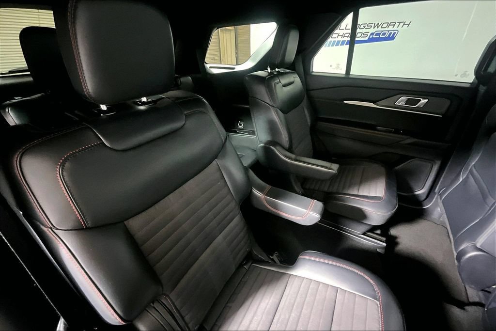 Certified 2025 Ford Explorer ST-Line AWD/4WD image 22