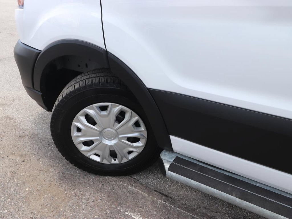 Certified 2025 Ford Transit 250 Low Roof w/ Exterior Upgrade Package RWD image 3