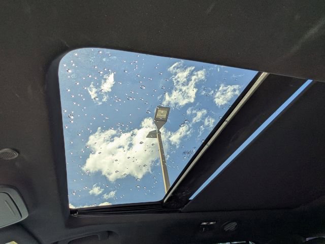 Certified 2022 Ford Explorer King Ranch w/ Premium Technology Package AWD/4WD image 20